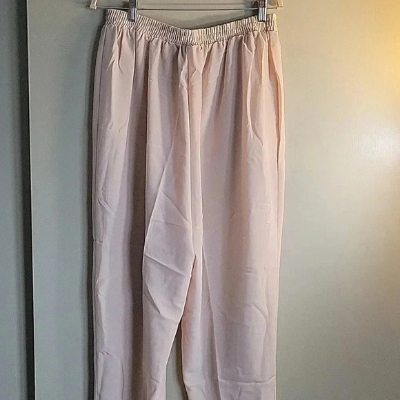 Maggie Sweet Elastic Waistband Pants 1X Petite Taupe - Picture 6 of 7